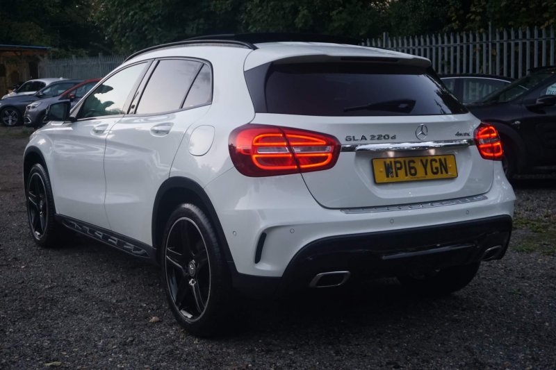 MERCEDES-BENZ GLA CLASS