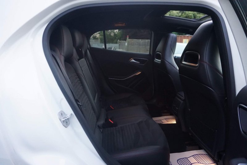 MERCEDES-BENZ GLA CLASS