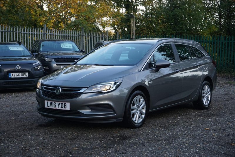VAUXHALL ASTRA
