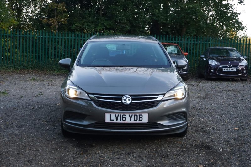 VAUXHALL ASTRA