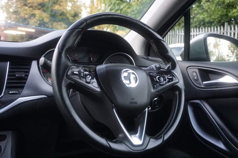 VAUXHALL ASTRA