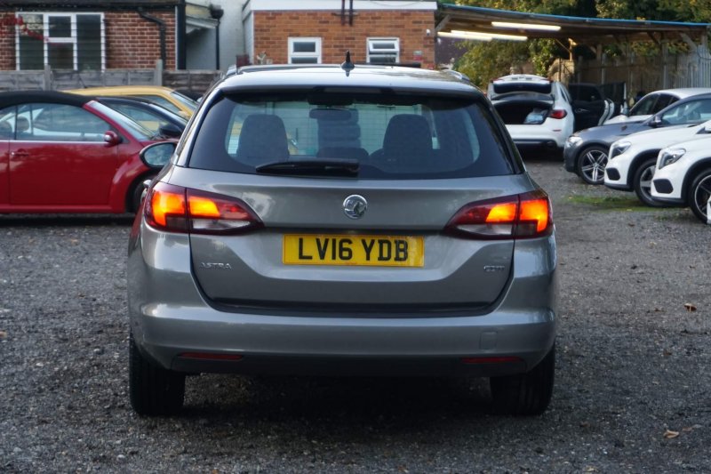 VAUXHALL ASTRA