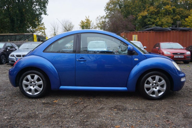 VOLKSWAGEN BEETLE