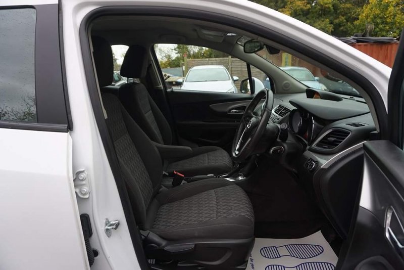 VAUXHALL MOKKA