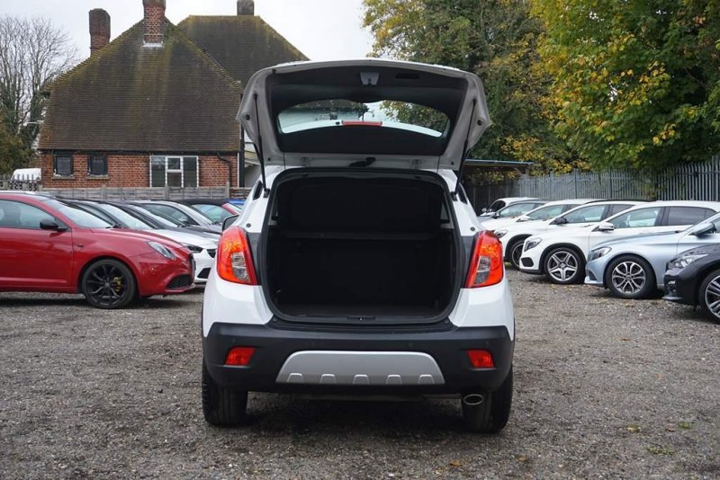 VAUXHALL MOKKA