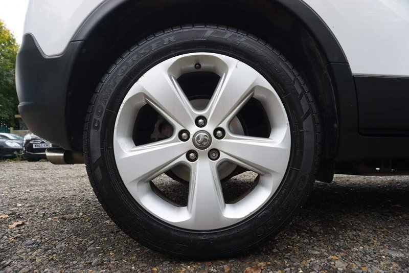 VAUXHALL MOKKA