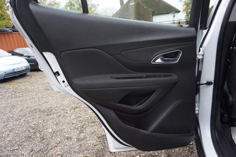 VAUXHALL MOKKA