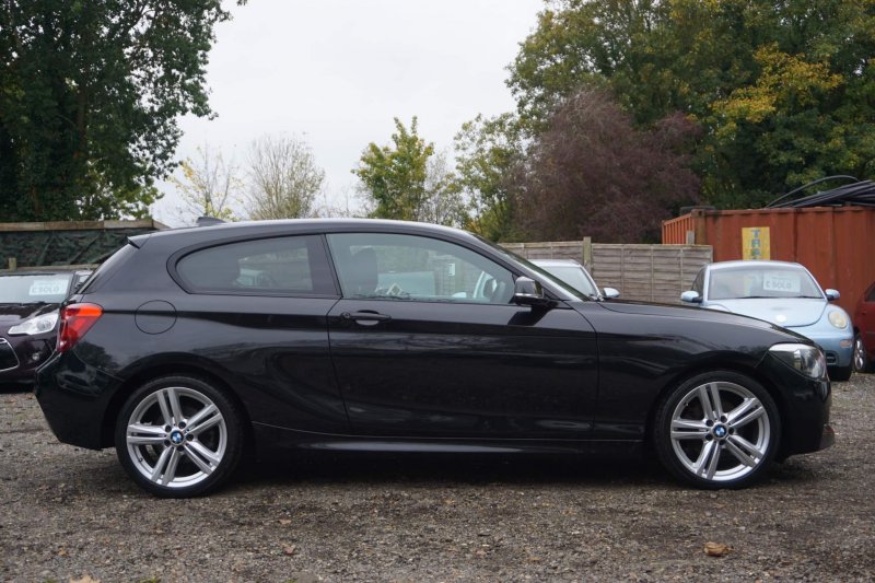 BMW 1 SERIES