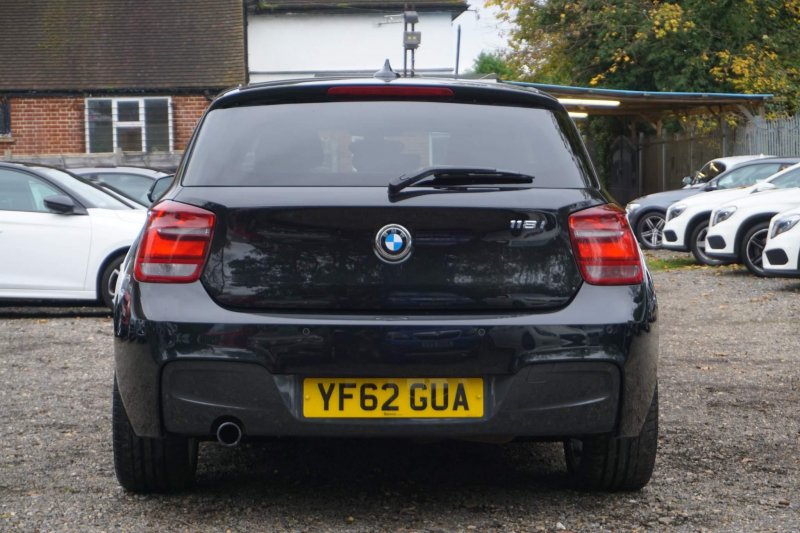 BMW 1 SERIES