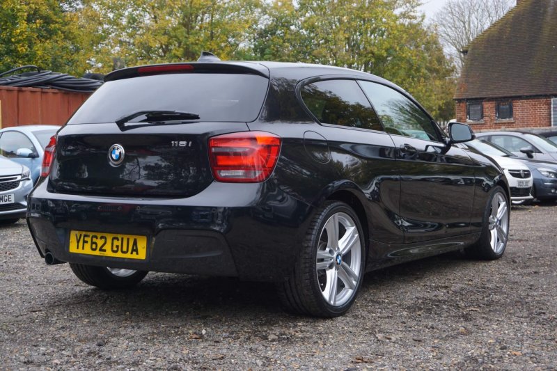 BMW 1 SERIES