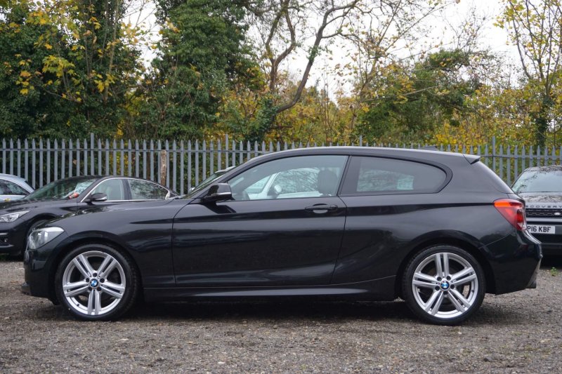 BMW 1 SERIES