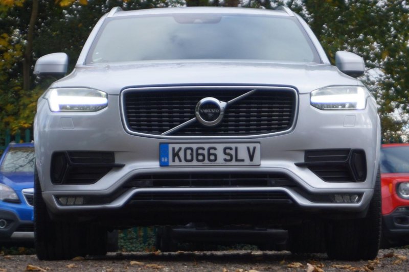 VOLVO XC90
