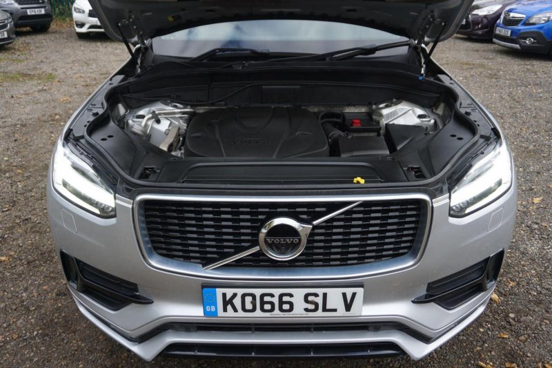 VOLVO XC90