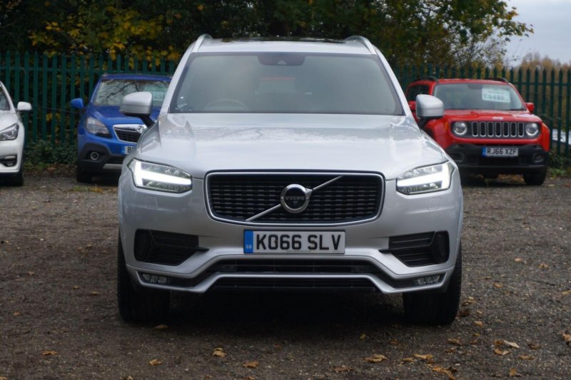 VOLVO XC90