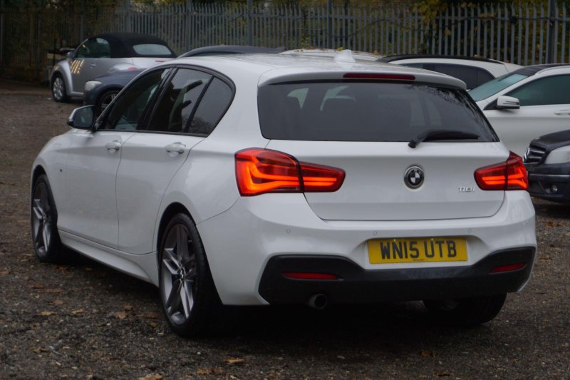 BMW 1 SERIES