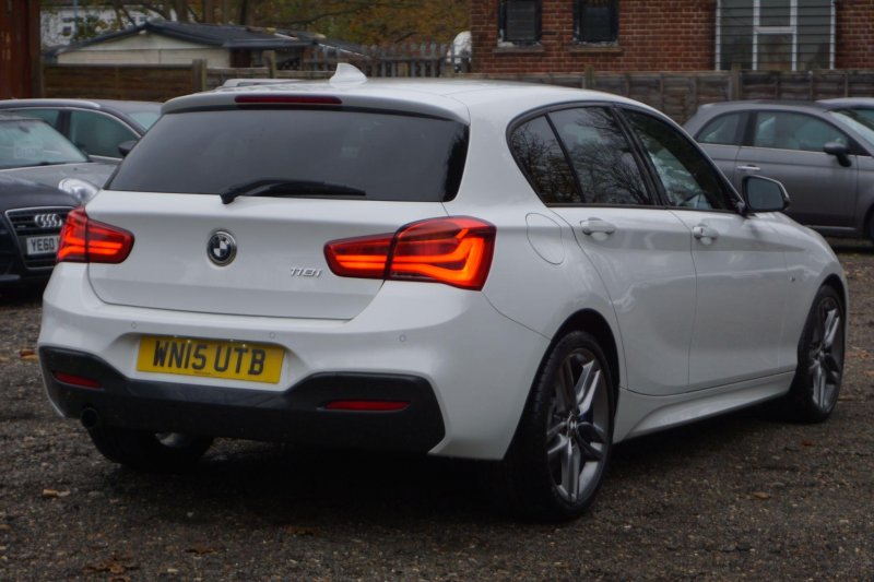 BMW 1 SERIES