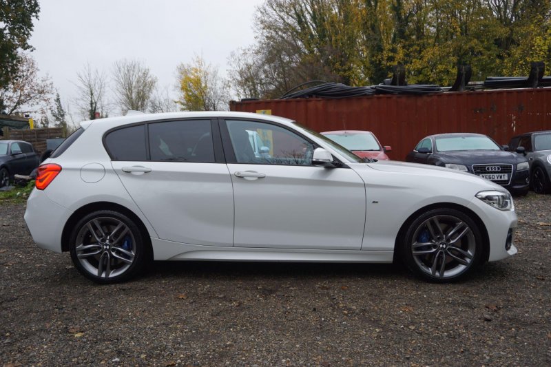 BMW 1 SERIES