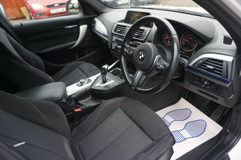 BMW 1 SERIES