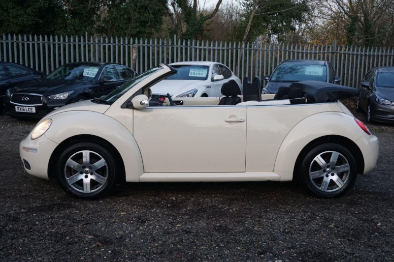VOLKSWAGEN BEETLE