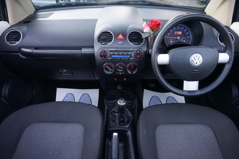 VOLKSWAGEN BEETLE