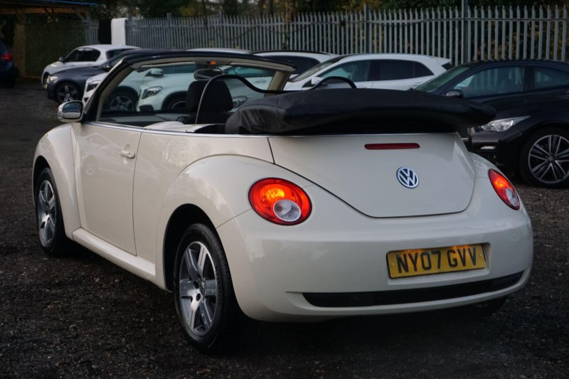 VOLKSWAGEN BEETLE