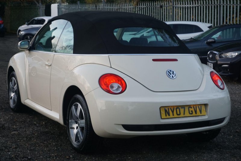VOLKSWAGEN BEETLE