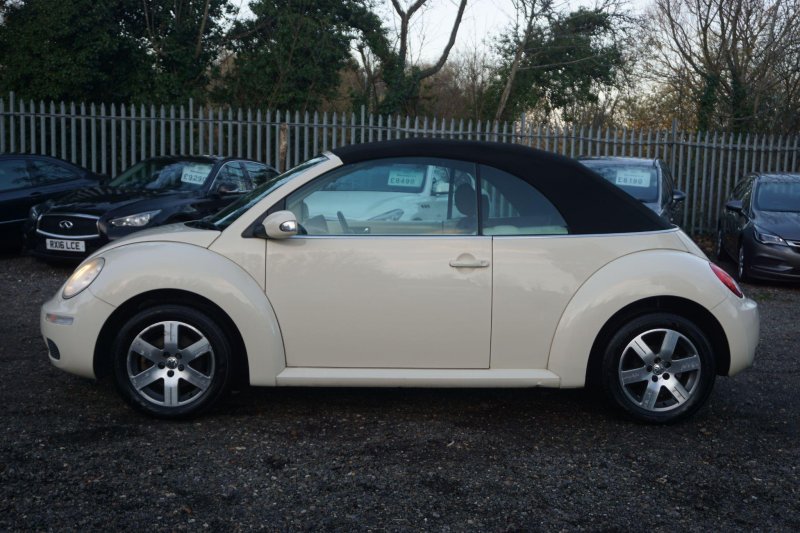 VOLKSWAGEN BEETLE