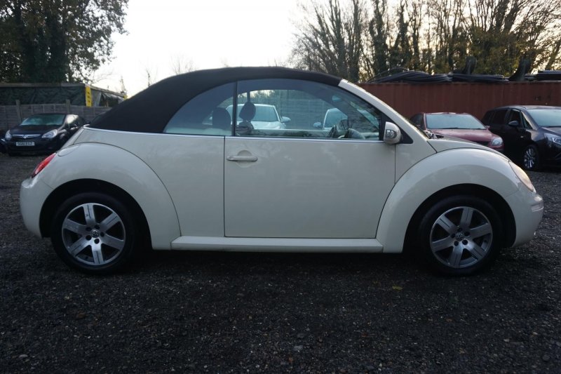 VOLKSWAGEN BEETLE