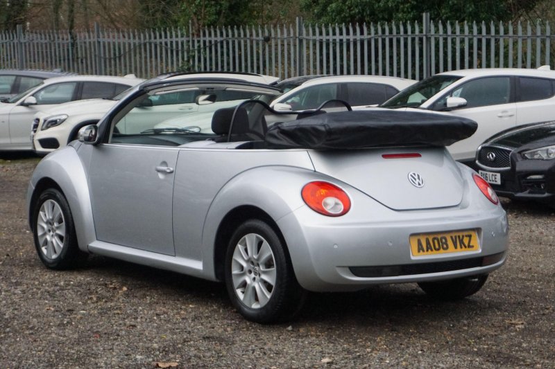 VOLKSWAGEN BEETLE