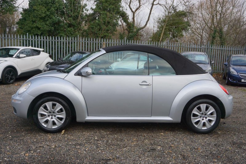 VOLKSWAGEN BEETLE