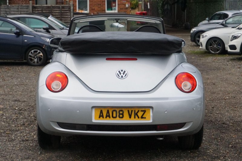 VOLKSWAGEN BEETLE