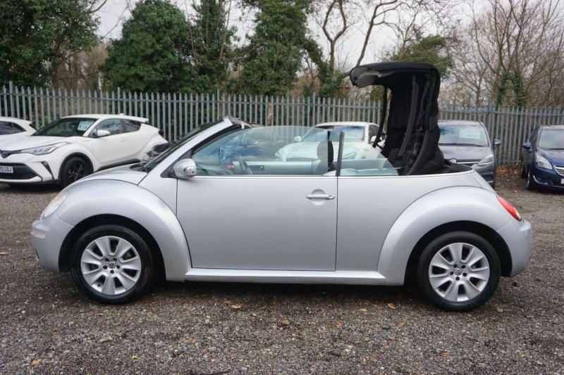 VOLKSWAGEN BEETLE