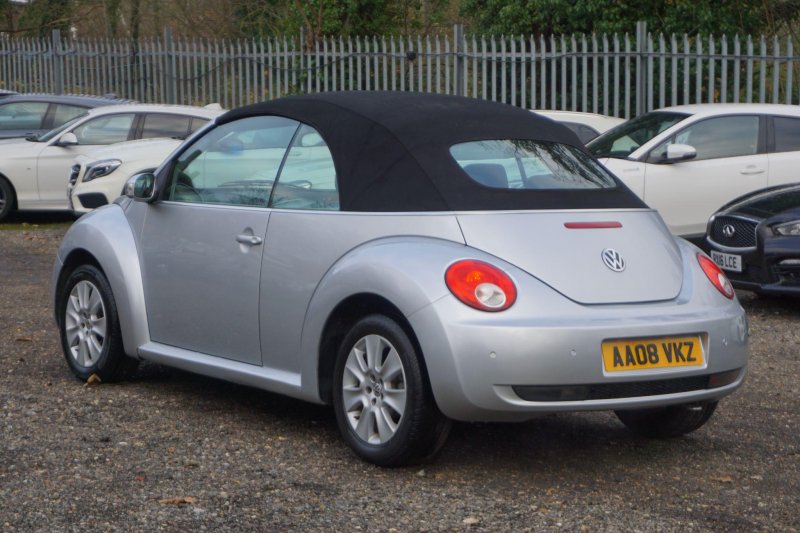 VOLKSWAGEN BEETLE