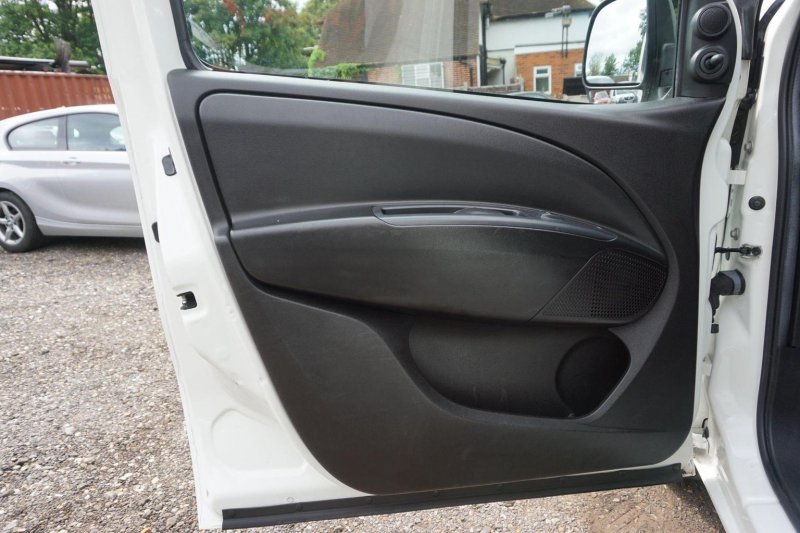 VAUXHALL COMBO