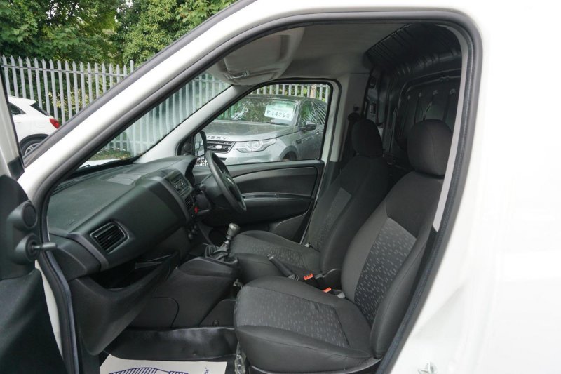 VAUXHALL COMBO