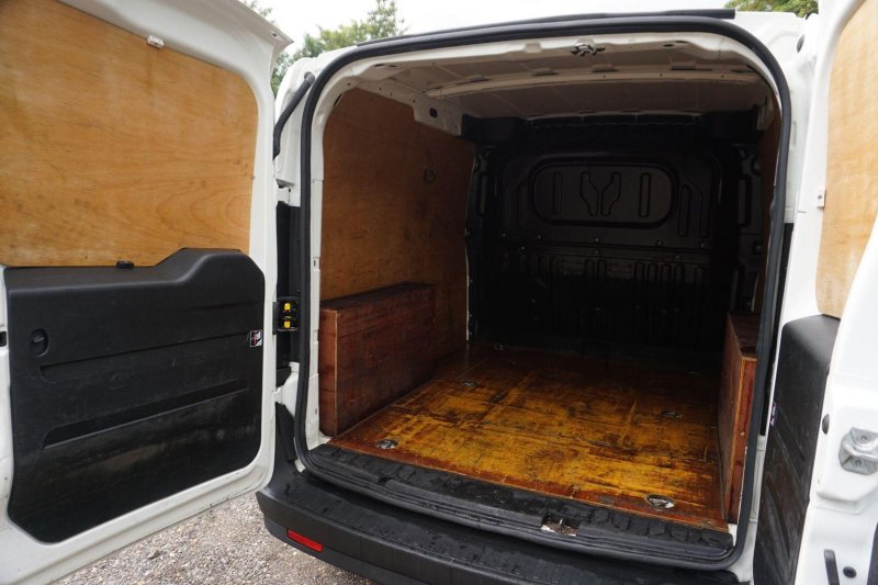 VAUXHALL COMBO