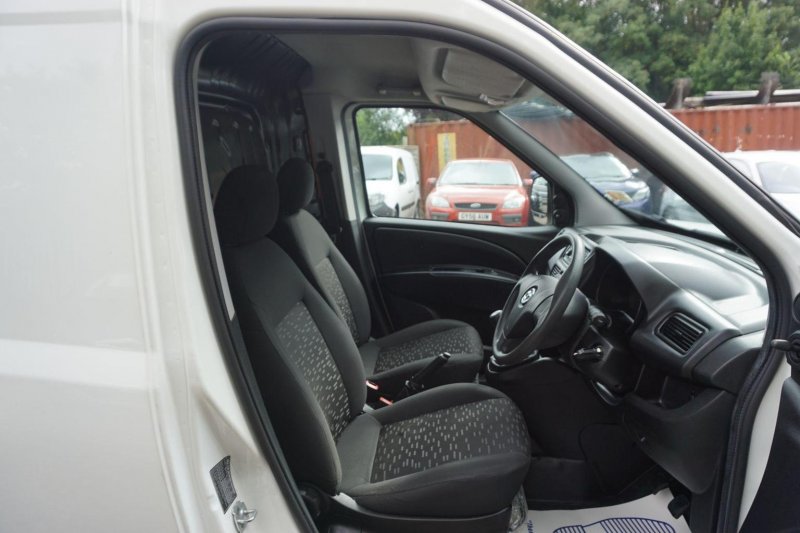 VAUXHALL COMBO
