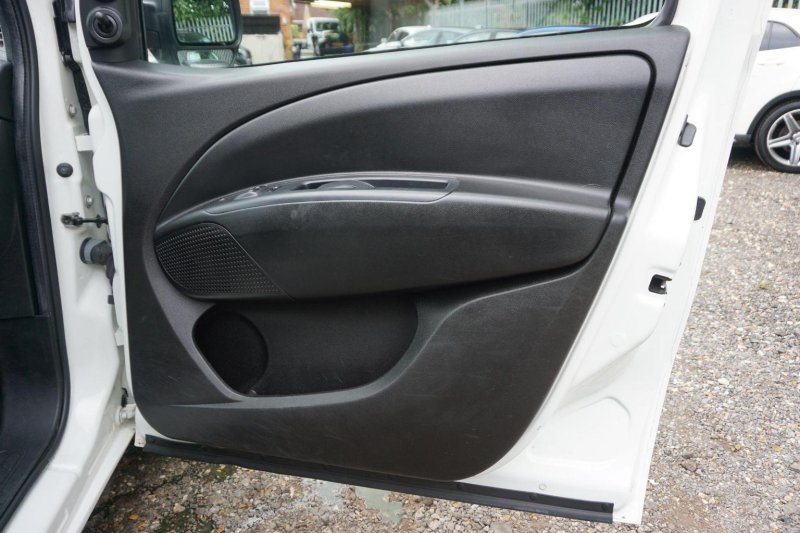 VAUXHALL COMBO
