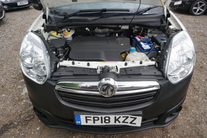 VAUXHALL COMBO