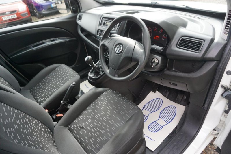 VAUXHALL COMBO