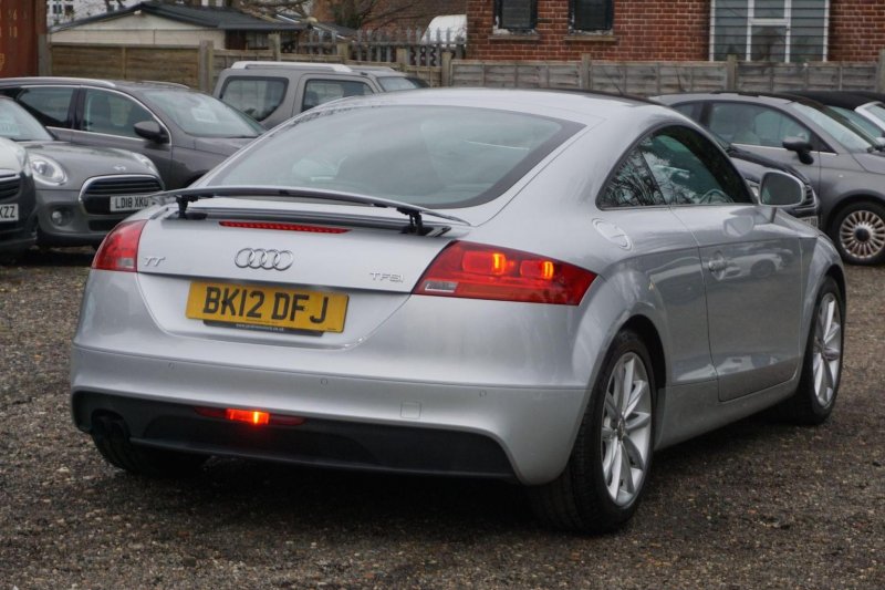 AUDI TT