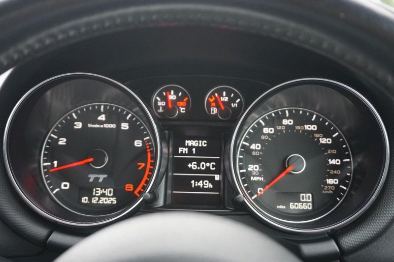 AUDI TT