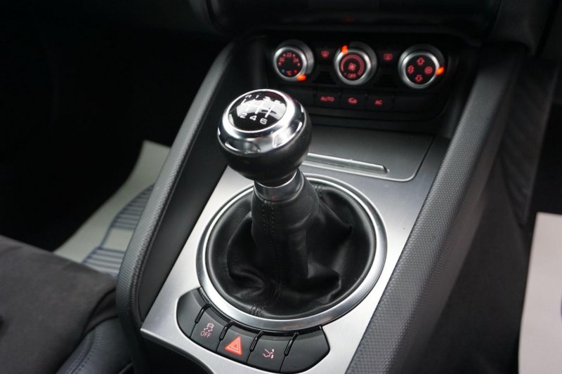 AUDI TT