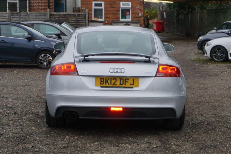 AUDI TT