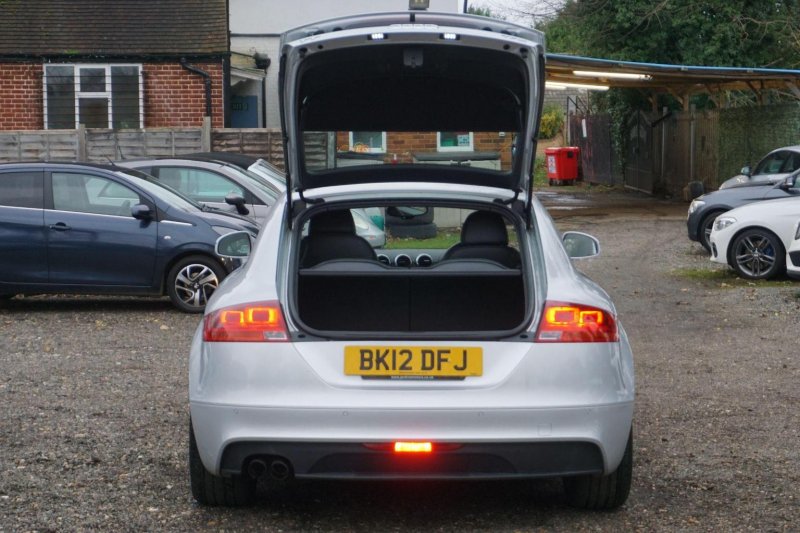 AUDI TT