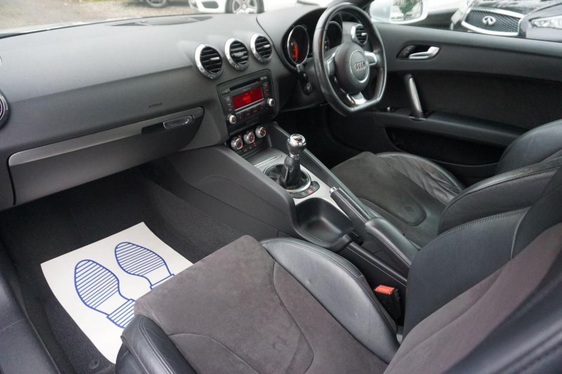 AUDI TT
