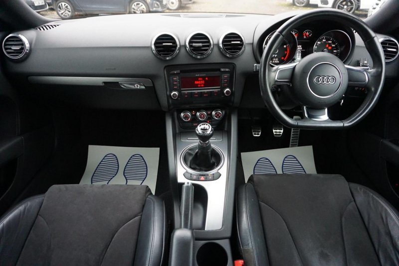 AUDI TT