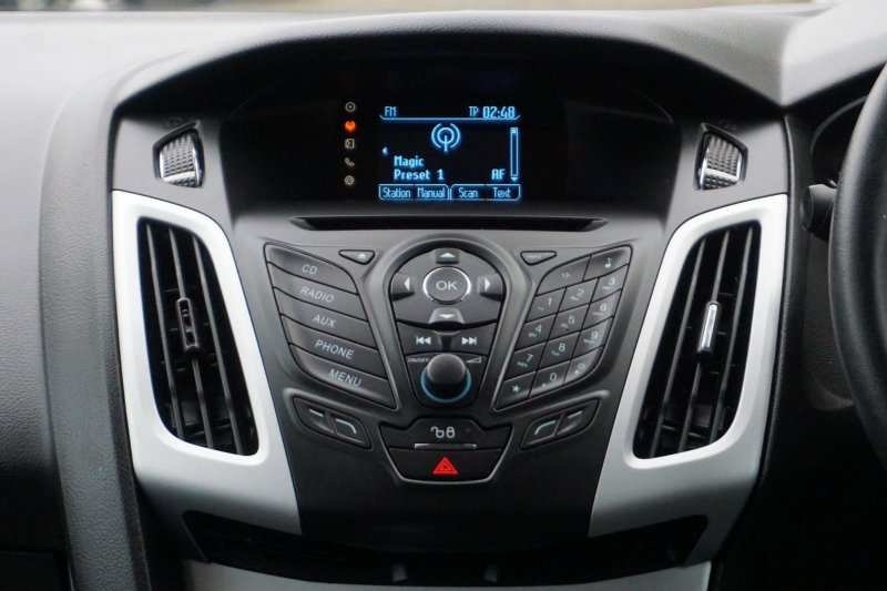 FORD FOCUS