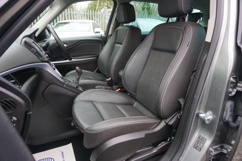 VAUXHALL ZAFIRA TOURER