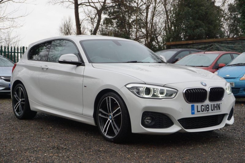 BMW 1 SERIES